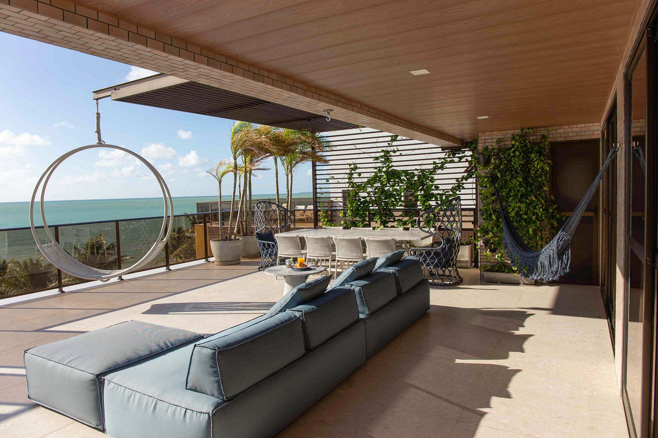 Spaces That Exhaust vs. Spaces That Embrace: What’s the Real Difference?