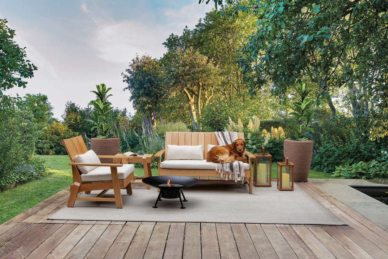 Outdoor Spaces for Dog Owners: How to Create a Beautiful, Safe, and Comfortable Environment