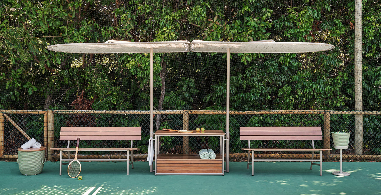 Slatted Bench: Contemporary and Versatile Style for All Spaces