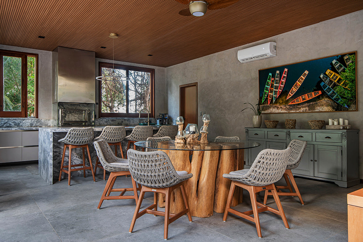 From Homes to Offices: How the Round Dining Table Adapts to Any Style