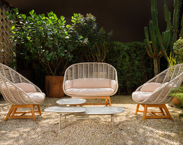 The Loveseat: Charm and Lightness in a Single Piece of Furniture
