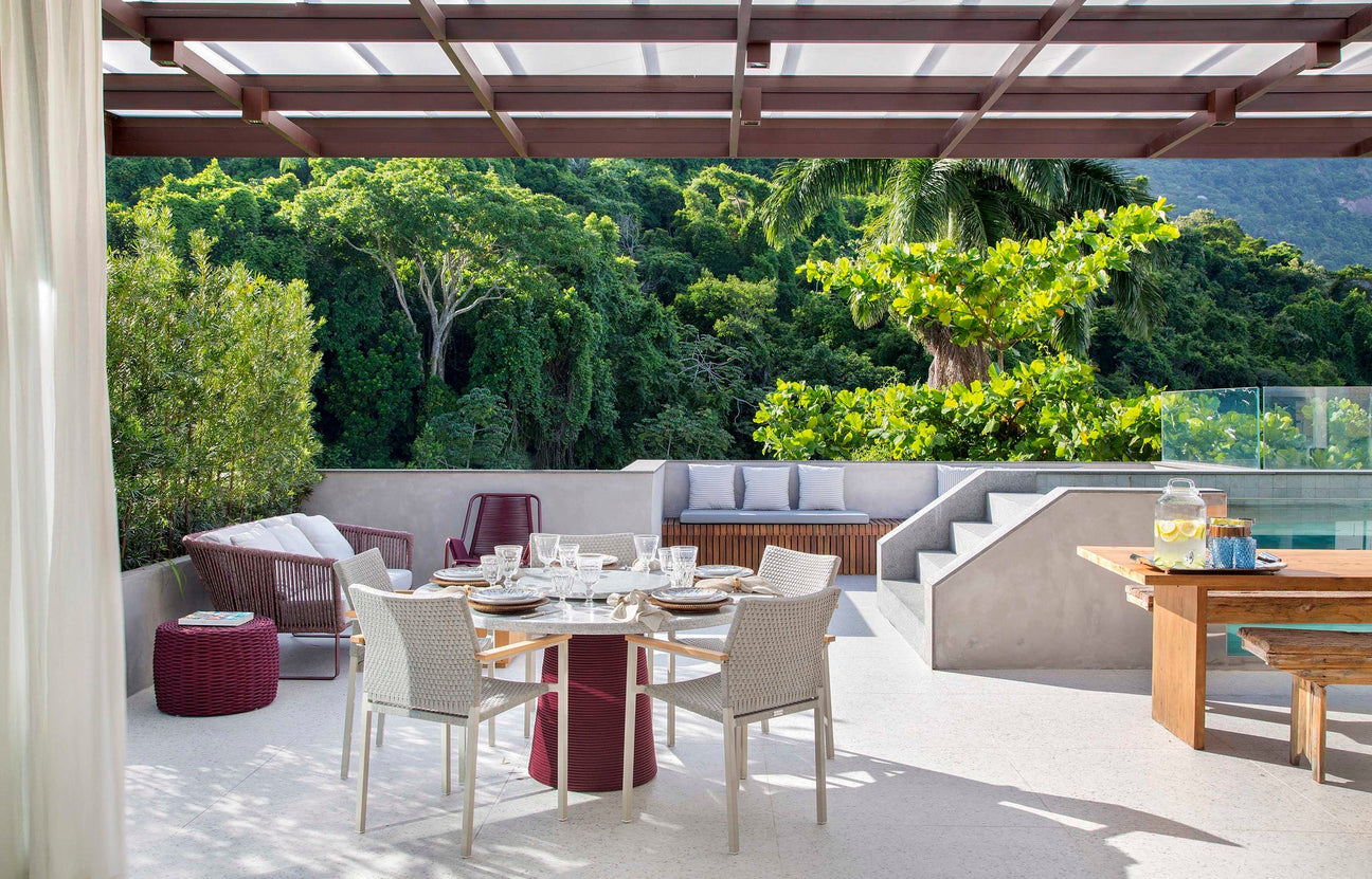 Chairs for a Gourmet Terrace: Elegance to Welcome Friends and Family