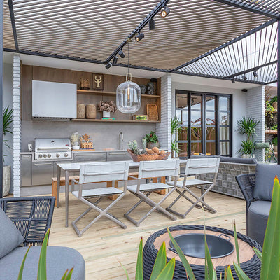 Living Rooms that Connect with the Balcony: The New Integration of Modern Homes