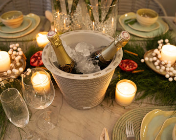 Decorating Your Christmas Table: Tips and Inspirations for an Unforgettable Setting