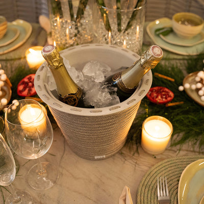 Decorating Your Christmas Table: Tips and Inspirations for an Unforgettable Setting