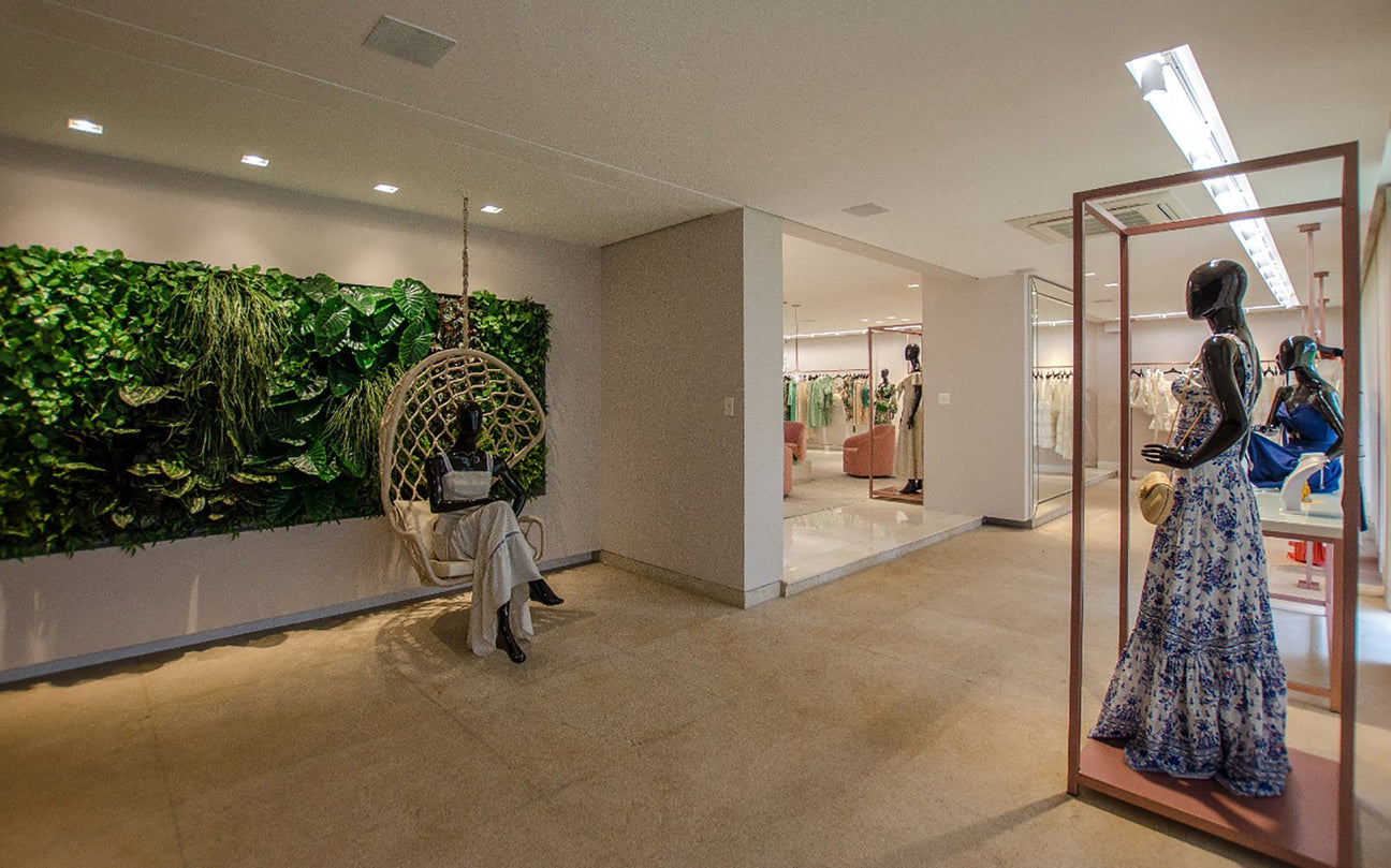 Store Decoration: How to Create a Warm and Sophisticated Experience for Your Clients