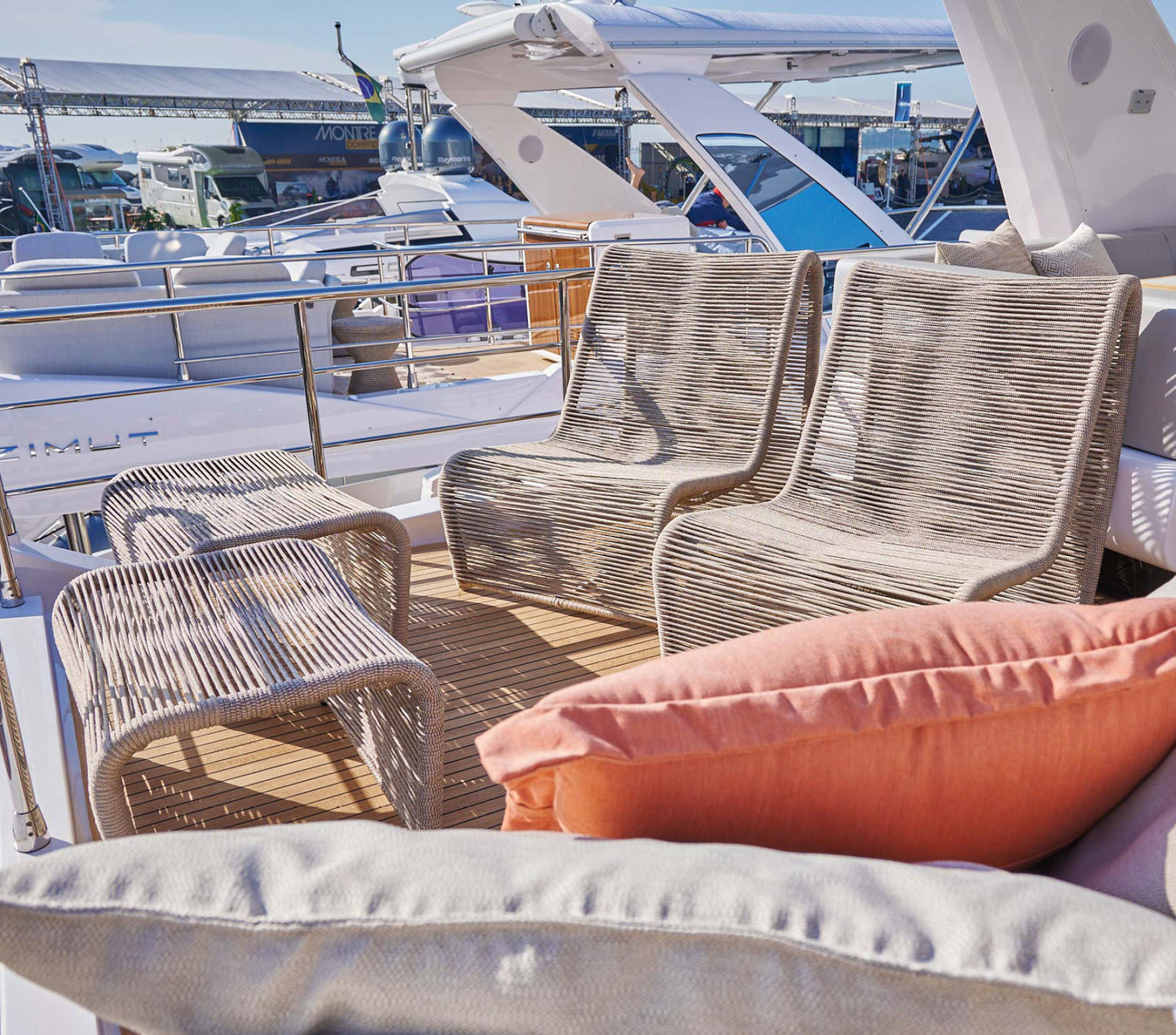 Tidelli is the decoration of luxury Azimut Brazil yachts at Salão Náutico