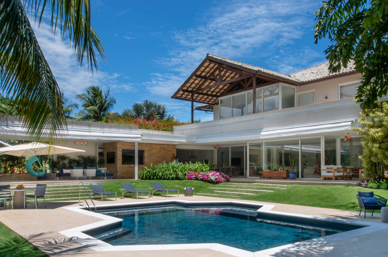 For hosting and relaxing: by Denise Fernandes