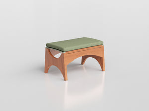 Iaia Ottoman with aluminum and wood estruture, waven in sling finishing, includes seat and back cushions upholstery, designed by Manuel Bandeira.